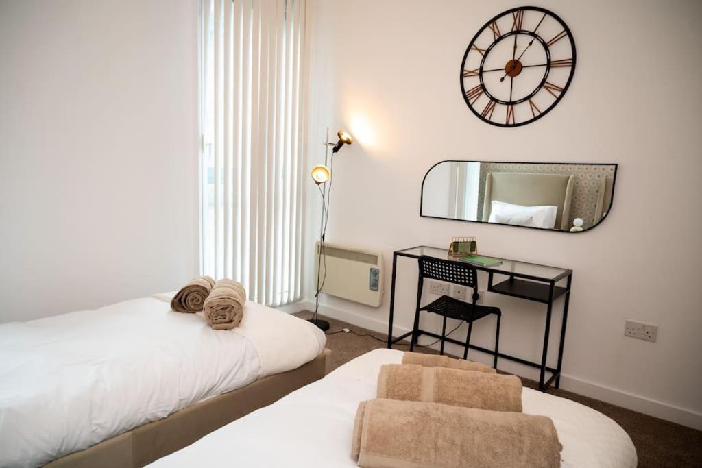 2 Bed Apt In Leeds City Centre Bagian luar foto